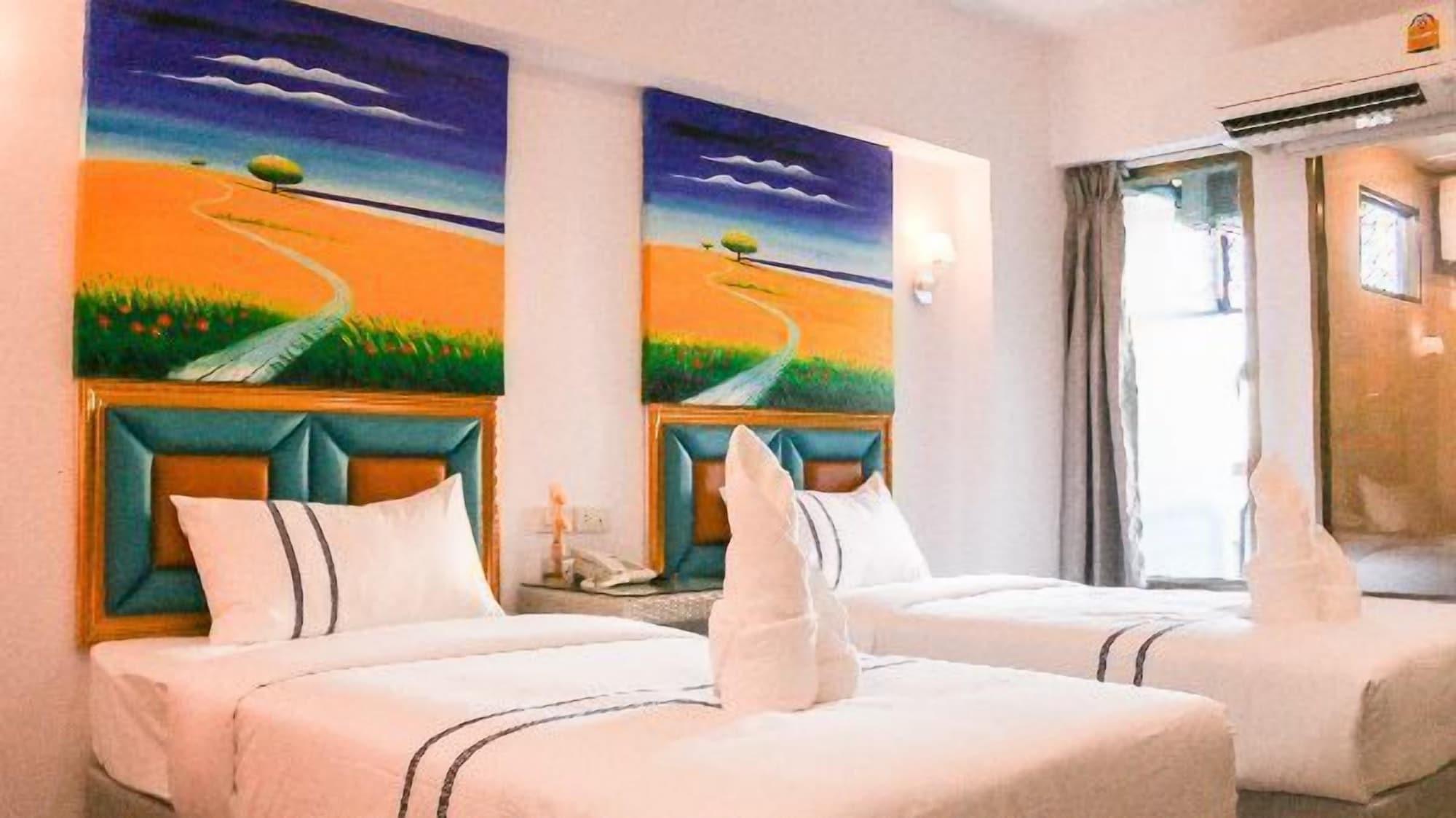 בנגקוק Maverick Ratchada Hotel מראה חיצוני תמונה
