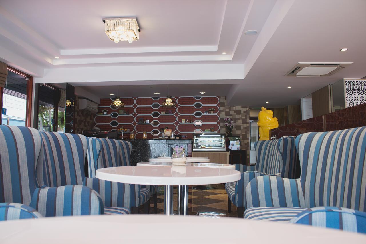 בנגקוק Maverick Ratchada Hotel מראה חיצוני תמונה