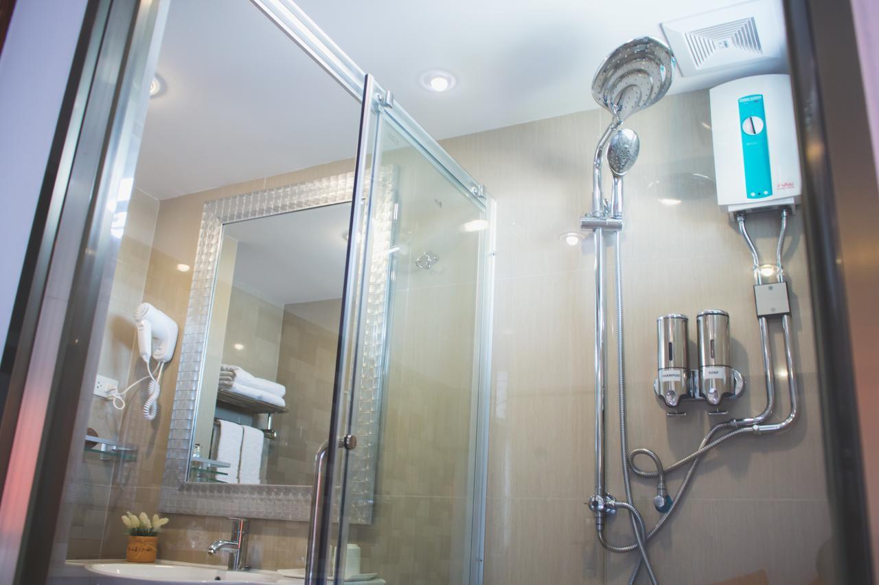 בנגקוק Maverick Ratchada Hotel מראה חיצוני תמונה