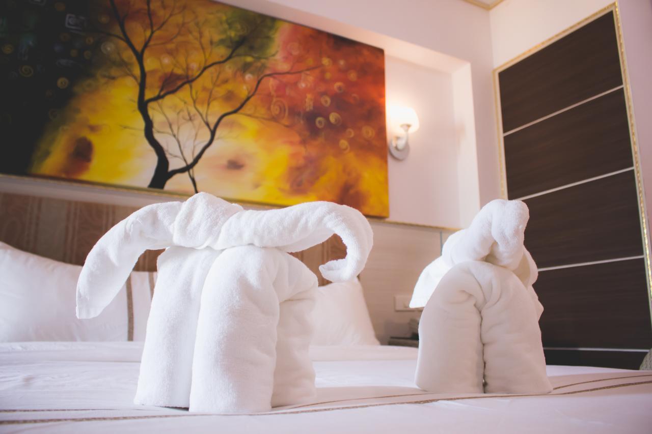 בנגקוק Maverick Ratchada Hotel מראה חיצוני תמונה